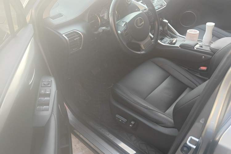 Used Lexus NX 2018 200 Front-Wheel-Drive Xingxing Edition China VI Standard Driver Seat