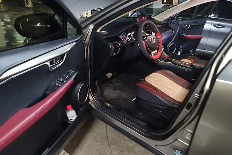 Used Lexus NX 2018 200 Front-Wheel-Drive Xingxing Edition China VI Standard Driver Seat