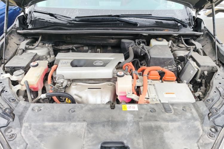 Used Lexus NX 2018 300h Front-Wheel-Drive FENGSHANG Version China V Emission Standard Engine Bay