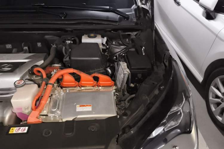 Used Lexus NX 2018 300h All-Wheel-Drive FENGZHI Edition China V Emission Standard Engine Bay Left