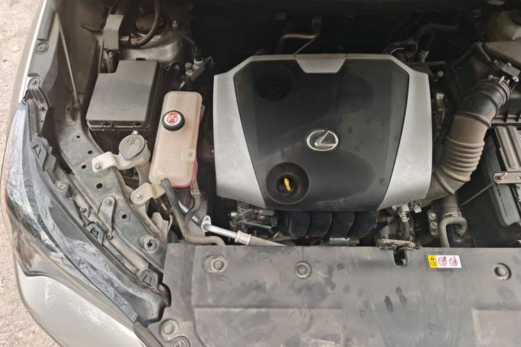 Used Lexus NX 2018 200 Front-Wheel-Drive Xingxing Edition China VI Standard Engine Bay Right