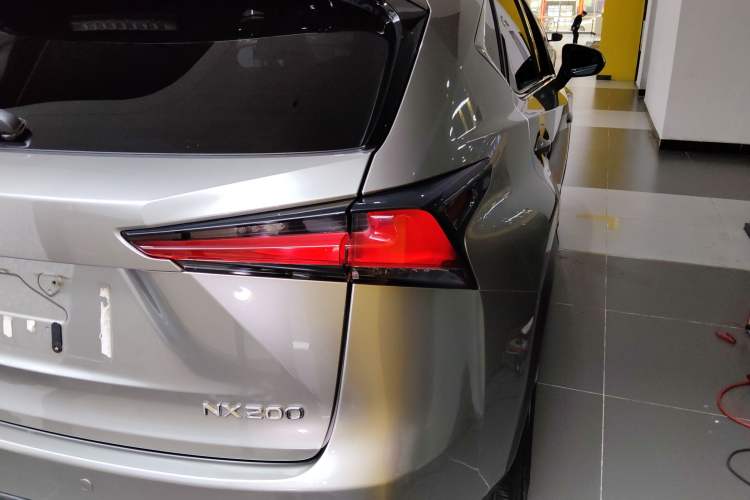 Used Lexus NX 2018 200 All-Wheel Drive Fēngshàng Version China V Standard Exterior 3