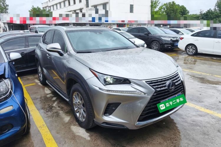 Used Lexus NX 2018 300h Front-Wheel-Drive FENGSHANG Version China V Emission Standard Front Right 45 Deg