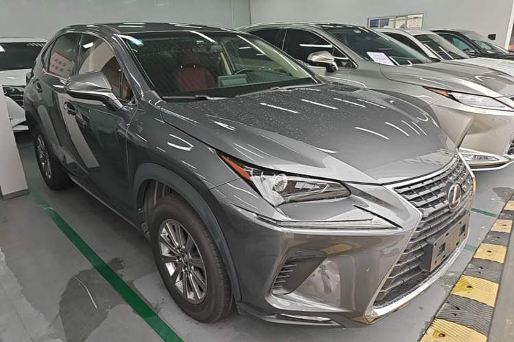 Used Lexus NX 2018 200 Front-Wheel-Drive Xingxing Edition China VI Standard Front Right 45 Deg