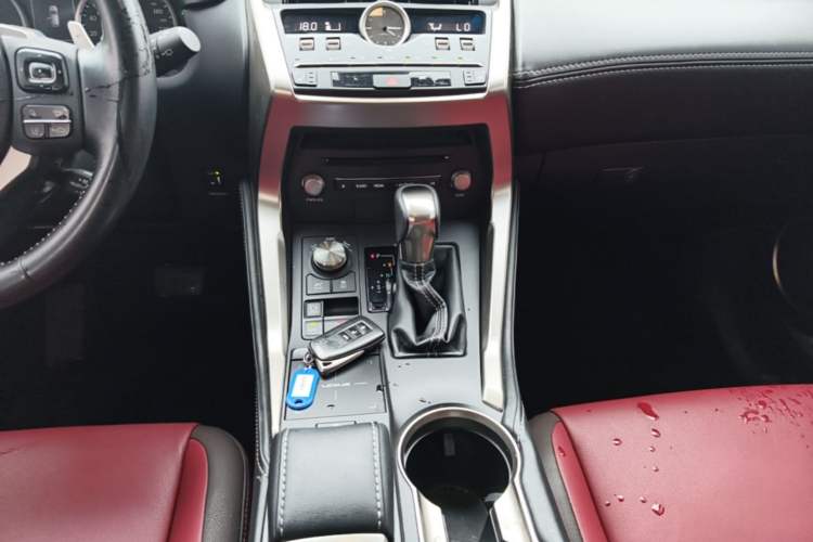 Used Lexus NX 2018 300h Front-Wheel-Drive FENGSHANG Version China V Emission Standard Gear Lever