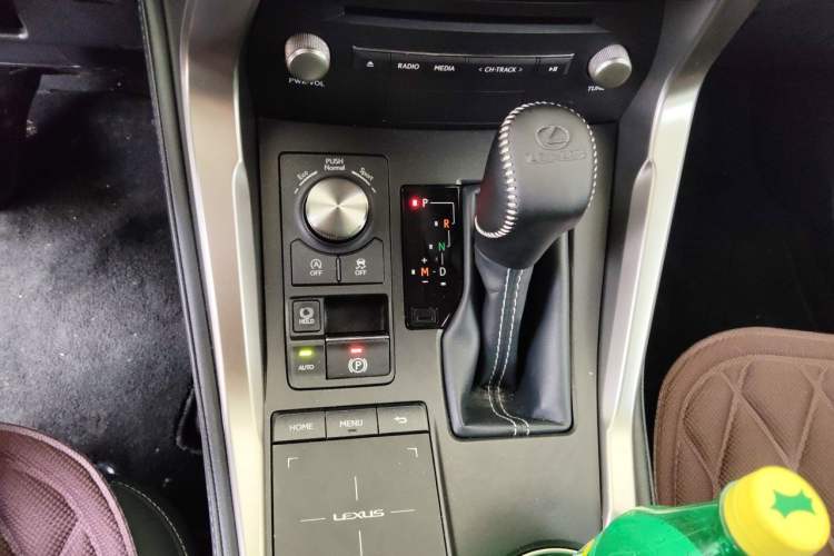 Used Lexus NX 2018 200 All-Wheel Drive Fēngshàng Version China V Standard Gear Lever