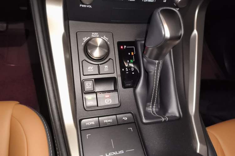 Used Lexus NX 2018 300h All-Wheel-Drive FENGZHI Edition China V Emission Standard Gear Lever