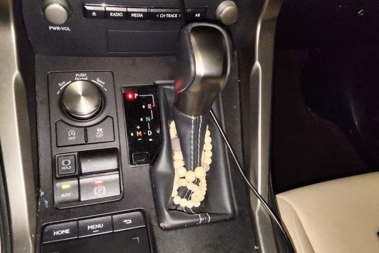 Used Lexus NX 2018 300 Front-Drive Freeline Edition Gear Lever
