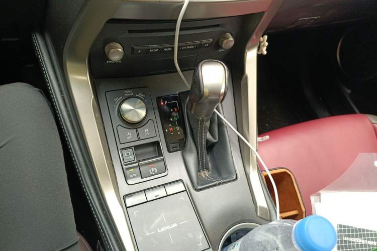 Used Lexus NX 2018 300 Front-Drive Freeline Edition Gear Lever
