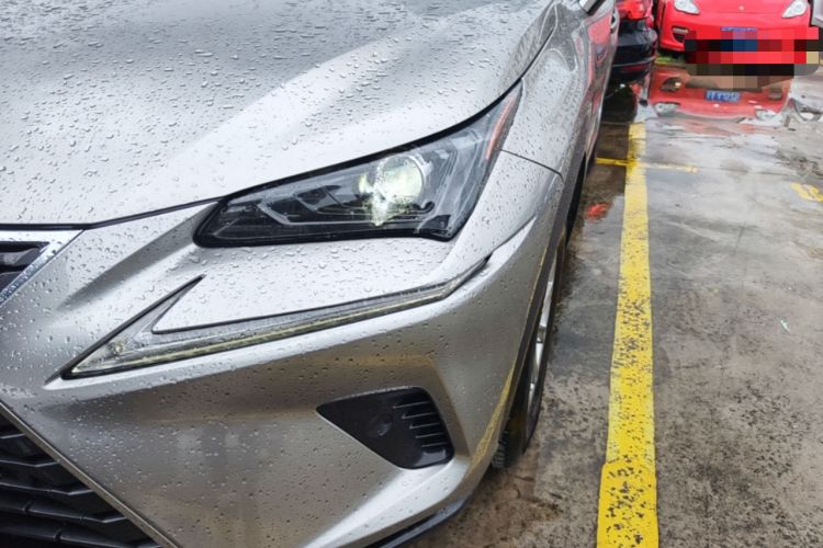 Used Lexus NX 2018 300h Front-Wheel-Drive FENGSHANG Version China V Emission Standard Left Front Headlight