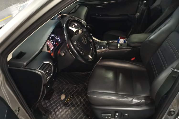 Used Lexus NX 2018 300h Front-Wheel-Drive FENGSHANG Version China V Emission Standard Left Front Seat