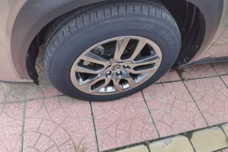 Used Lexus NX 2018 300 All-Wheel Drive Fēngshàng Edition Left Front Wheel Hub