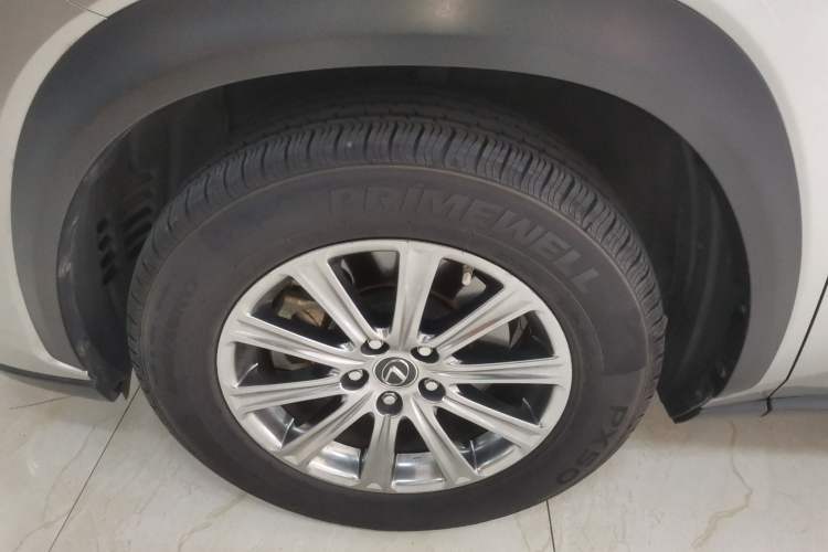 Used Lexus NX 2018 200 Front-Wheel-Drive Xingxing Edition China VI Standard Left Front Wheel Hub