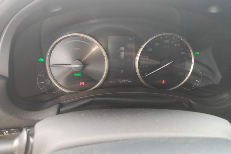 Used Lexus NX 2018 300h All-Wheel-Drive FENGZHI Edition China V Emission Standard Odometer Close Up
