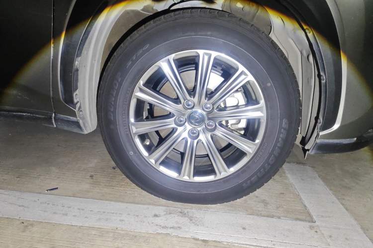 Used Lexus NX 2018 200 Front-Wheel-Drive X-Trail Version China V Standard Right Front Wheel Hub