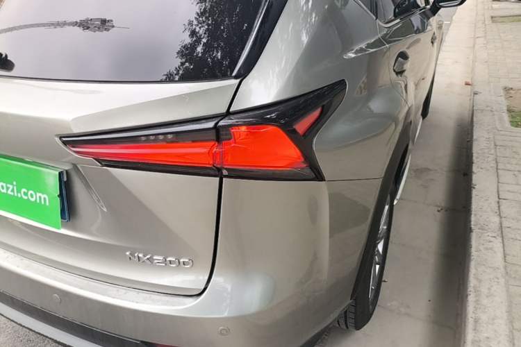 Used Lexus NX 2018 200 All-Wheel Drive FENGSHANG Version China VI Standard Right Rear Taillight