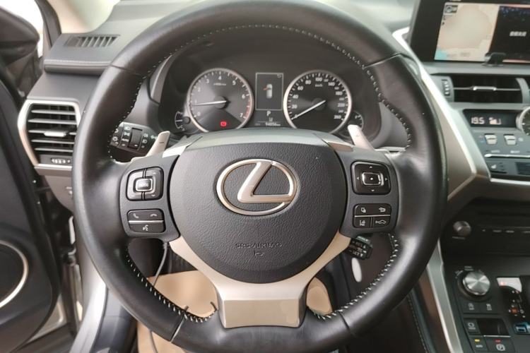 Used Lexus NX 2018 200 All-Wheel Drive FENGSHANG Version China VI Standard Steering Wheel