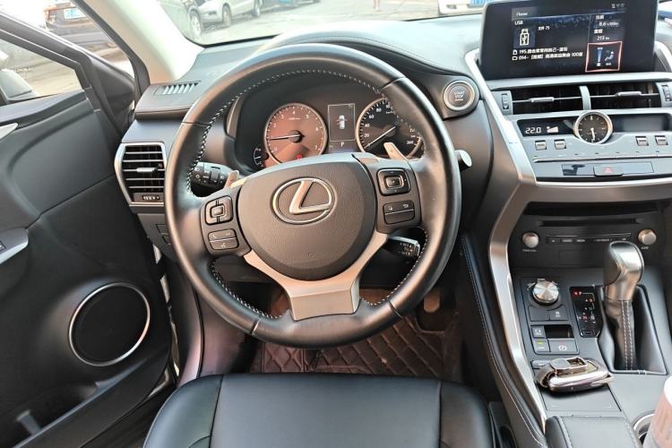 Used Lexus NX 2018 200 Front-Wheel-Drive Xingxing Edition China VI Standard Steering Wheel