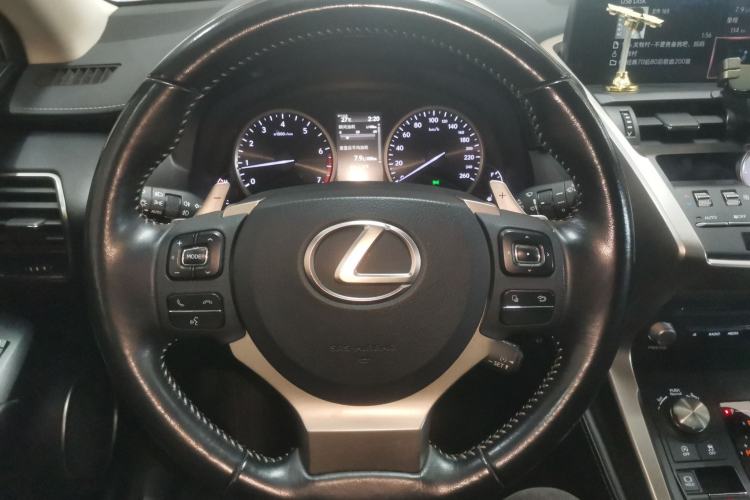 Used Lexus NX 2018 200 Front-Wheel-Drive Xingxing Edition China VI Standard Steering Wheel