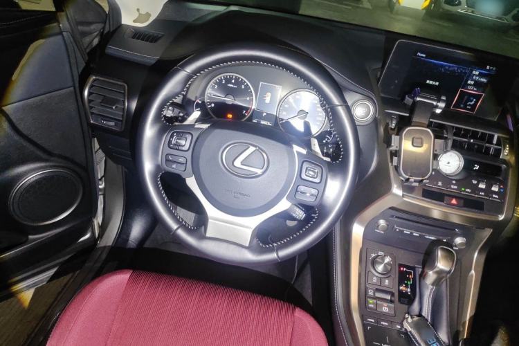 Used Lexus NX 2018 200 Front-Wheel-Drive X-Trail Version China V Standard Steering Wheel