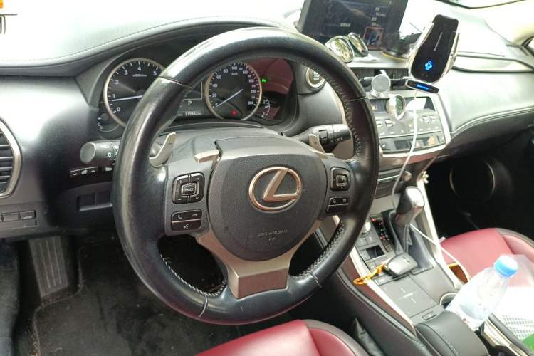 Used Lexus NX 2018 300 Front-Drive Freeline Edition Steering Wheel