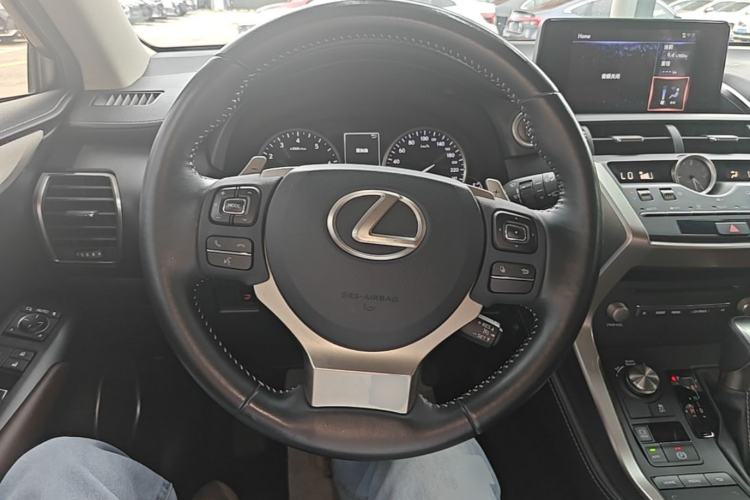 Used Lexus NX 2018 200 Front-Wheel-Drive Xingxing Edition China VI Standard Steering Wheel
