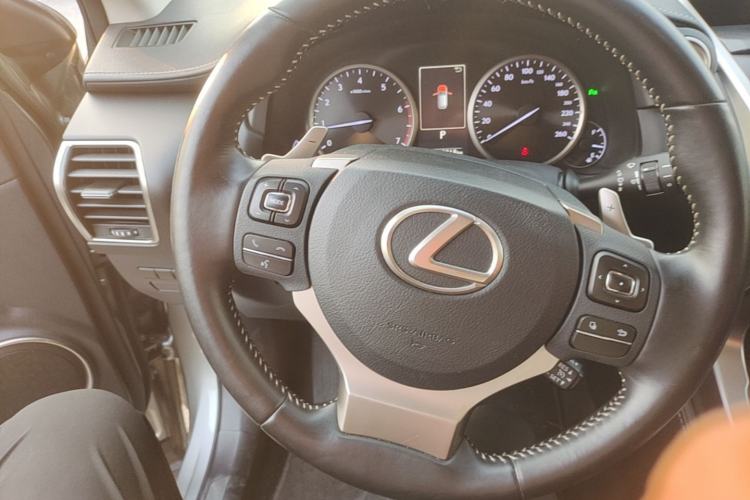Used Lexus NX 2018 300 Front-Drive Freeline Edition Steering Wheel