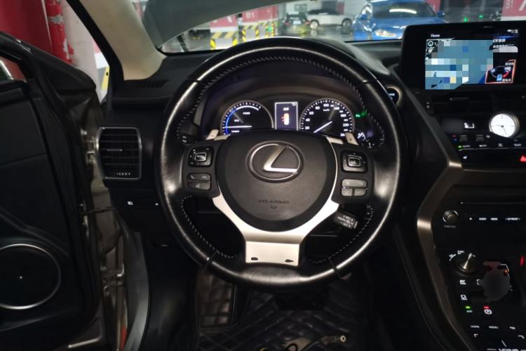 Used Lexus NX 2018 300h Front-Wheel-Drive FENGSHANG Version China V Emission Standard Steering Wheel