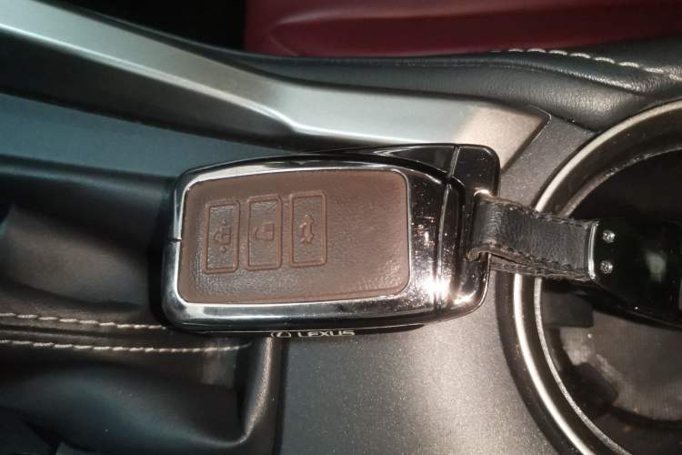 Used Lexus NX 2018 200 Front-Wheel-Drive Xingxing Edition China VI Standard Vehicle Key