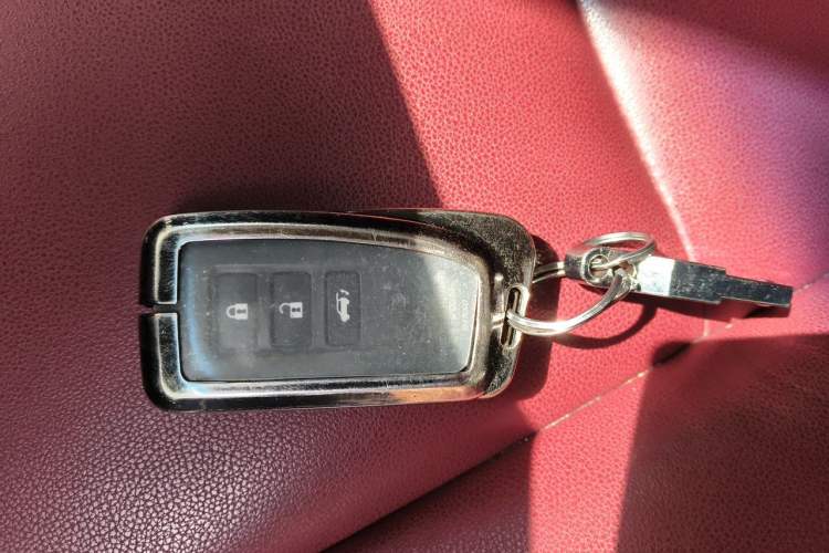 Used Lexus NX 2018 300h Front-Drive FENGSHANG Version China VI Standard Vehicle Key