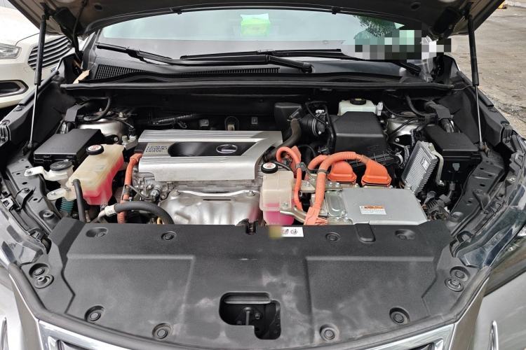 Used Lexus NX 2018 300h Front-Wheel-Drive FENGSHANG Version China V Emission Standard Engine Bay