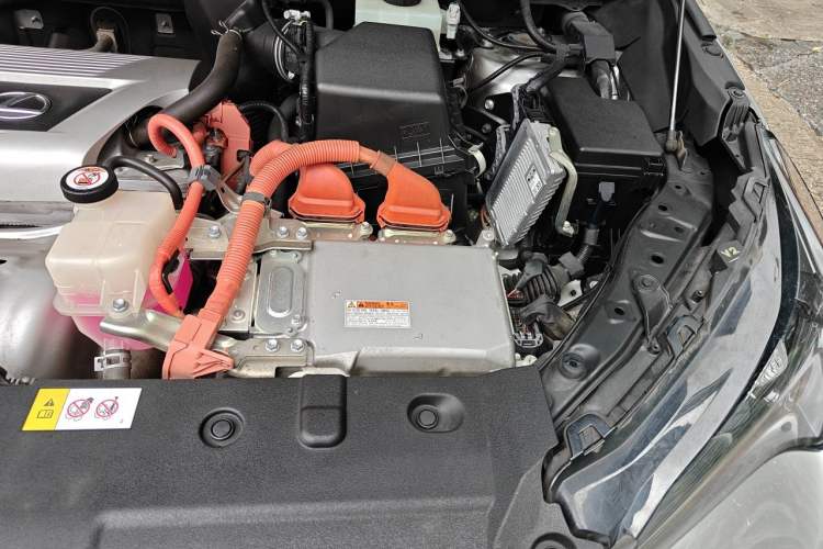 Used Lexus NX 2018 300h Front-Wheel-Drive FENGSHANG Version China V Emission Standard Engine Bay Left