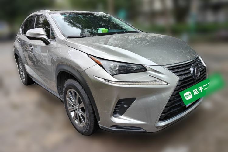 Used Lexus NX 2018 300h Front-Wheel-Drive FENGSHANG Version China V Emission Standard Front Right 45 Deg