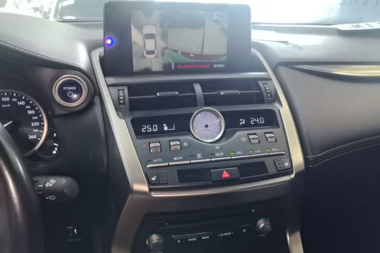 Used Lexus NX 2018 300h Front-Wheel-Drive FENGSHANG Version China V Emission Standard Audio And AC Panel
