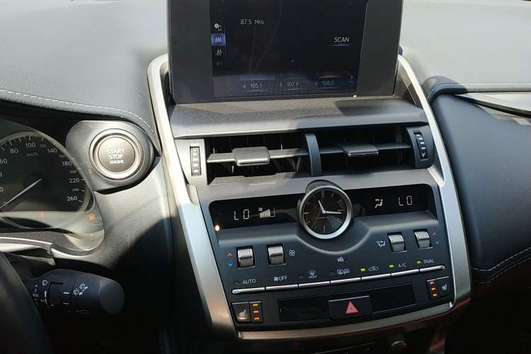Used Lexus NX 2018 300 All-Wheel Drive Fēngshàng Edition Audio And AC Panel