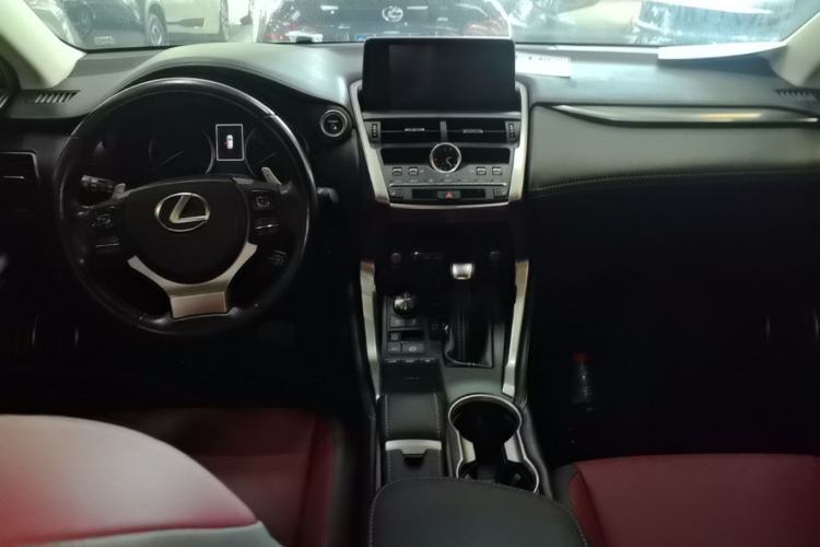 Used Lexus NX 2018 300h Front-Wheel-Drive FENGSHANG Version China V Emission Standard Center Console