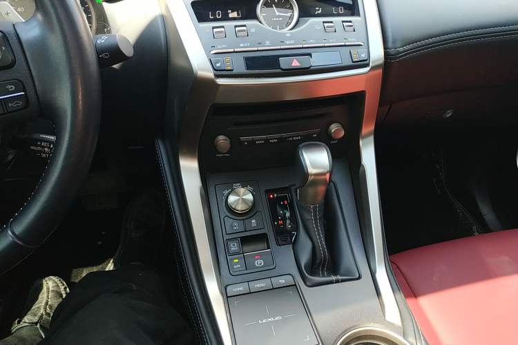 Used Lexus NX 2018 300 All-Wheel Drive Fēngshàng Edition Gear Lever