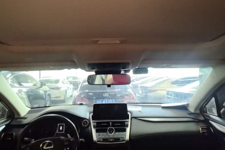 Used Lexus NX 2018 300h Front-Wheel-Drive FENGSHANG Version China V Emission Standard Headliner