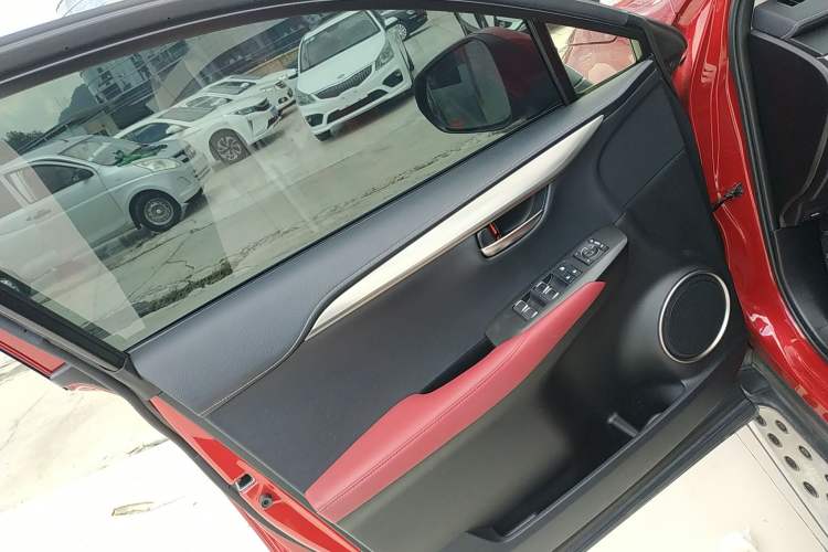 Used Lexus NX 2018 300 All-Wheel Drive Fēngshàng Edition Left Front Door Interior