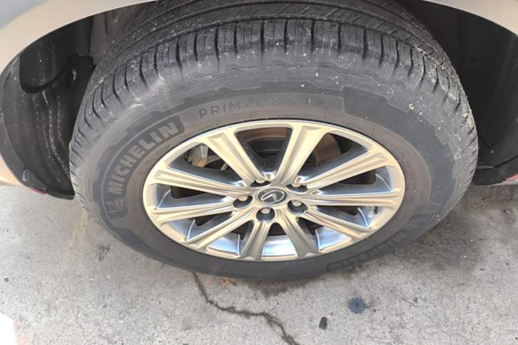 Used Lexus NX 2018 300 Front-Drive Freeline Edition Right Rear Wheel Hub