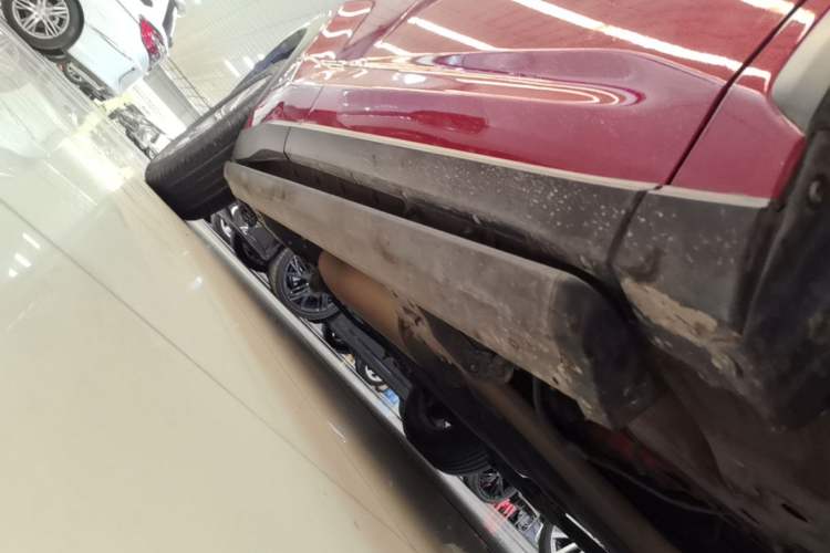 Used Lexus NX 2018 300h Front-Wheel-Drive FENGSHANG Version China V Emission Standard Right Side Sill