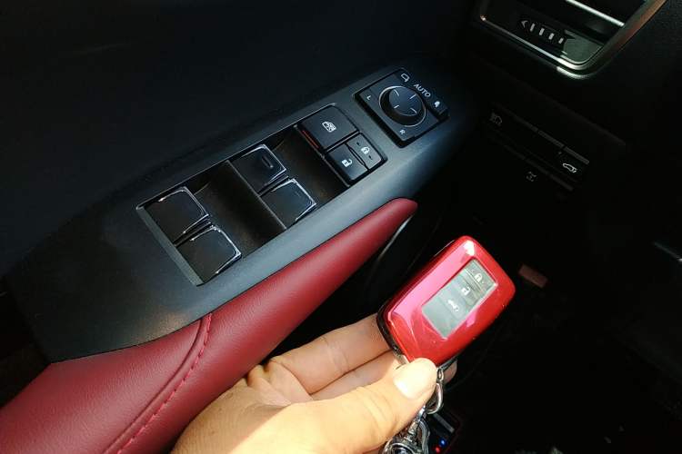 Used Lexus NX 2018 300 All-Wheel Drive Fēngshàng Edition Vehicle Key
