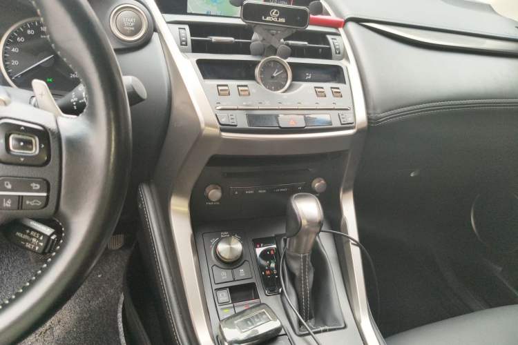 Used Lexus NX 2018 200 All-Wheel Drive FENGSHANG Version China VI Standard Audio And AC Panel