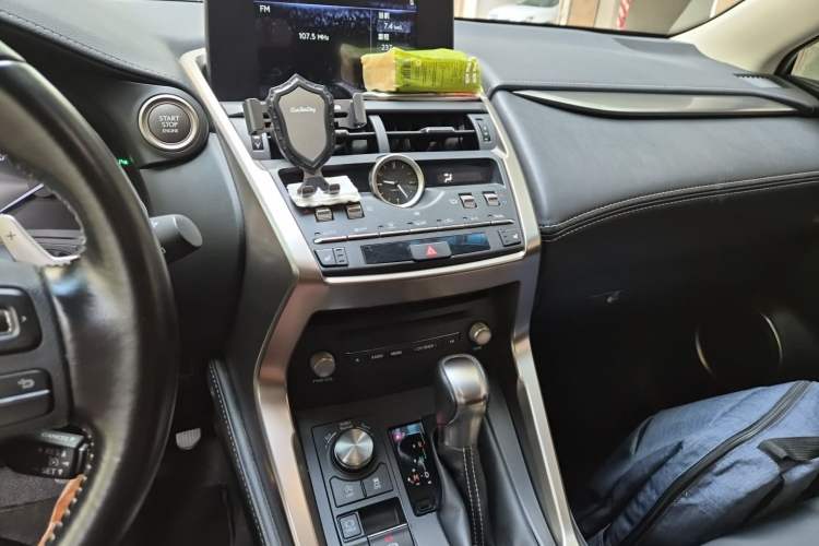 Used Lexus NX 2018 300 Front-Drive Freeline Edition Audio And AC Panel