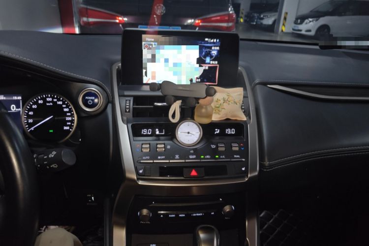 Used Lexus NX 2018 300h All-Wheel-Drive FENGZHI Edition China V Emission Standard Audio And AC Panel