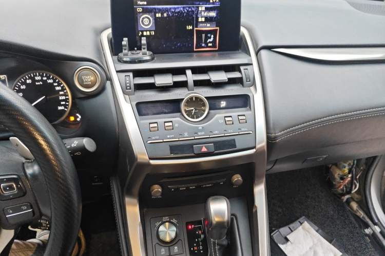 Used Lexus NX 2018 200 Front-Wheel-Drive X-Trail Version China V Standard Audio And AC Panel