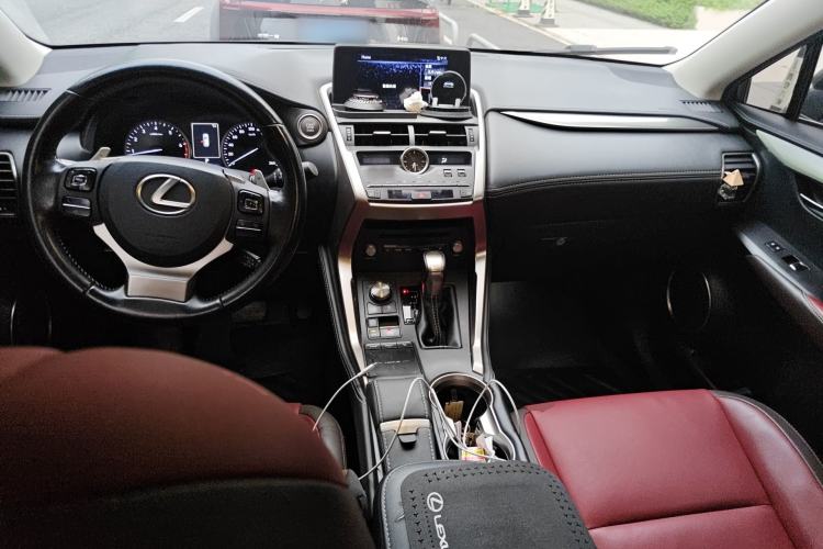 Used Lexus NX 2018 300 Front-Drive Freeline Edition Center Console