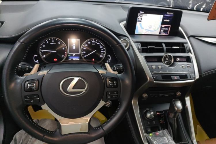 Used Lexus NX 2018 200 All-Wheel Drive FENGSHANG Version China VI Standard Center Console
