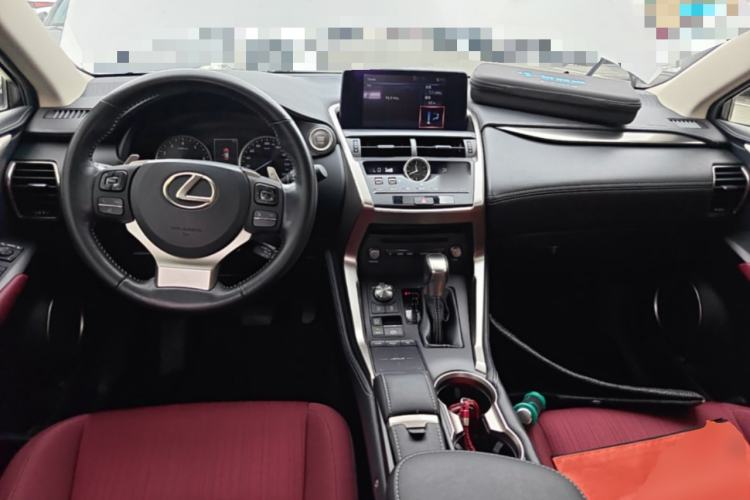 Used Lexus NX 2018 200 Front-Wheel-Drive Xingxing Edition China VI Standard Center Console