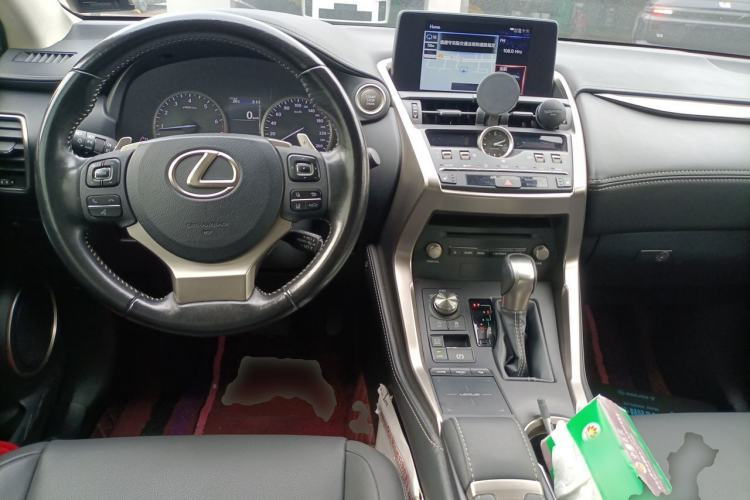 Used Lexus NX 2018 200 All-Wheel Drive FENGSHANG Version China VI Standard Center Console
